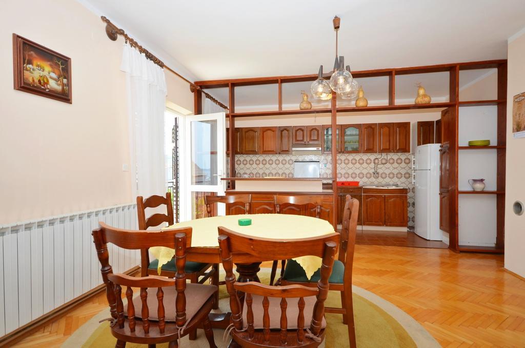 Apartments Marija Near Center Vodice Exterior photo