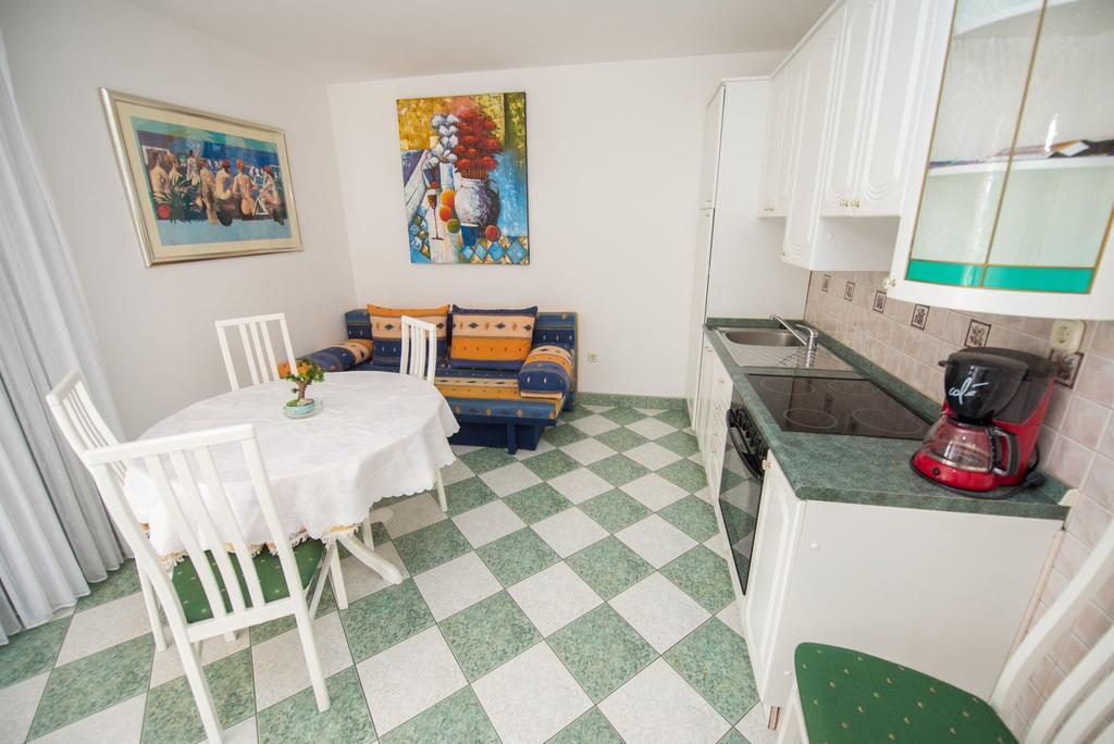 Apartments Marija Near Center Vodice Exterior photo