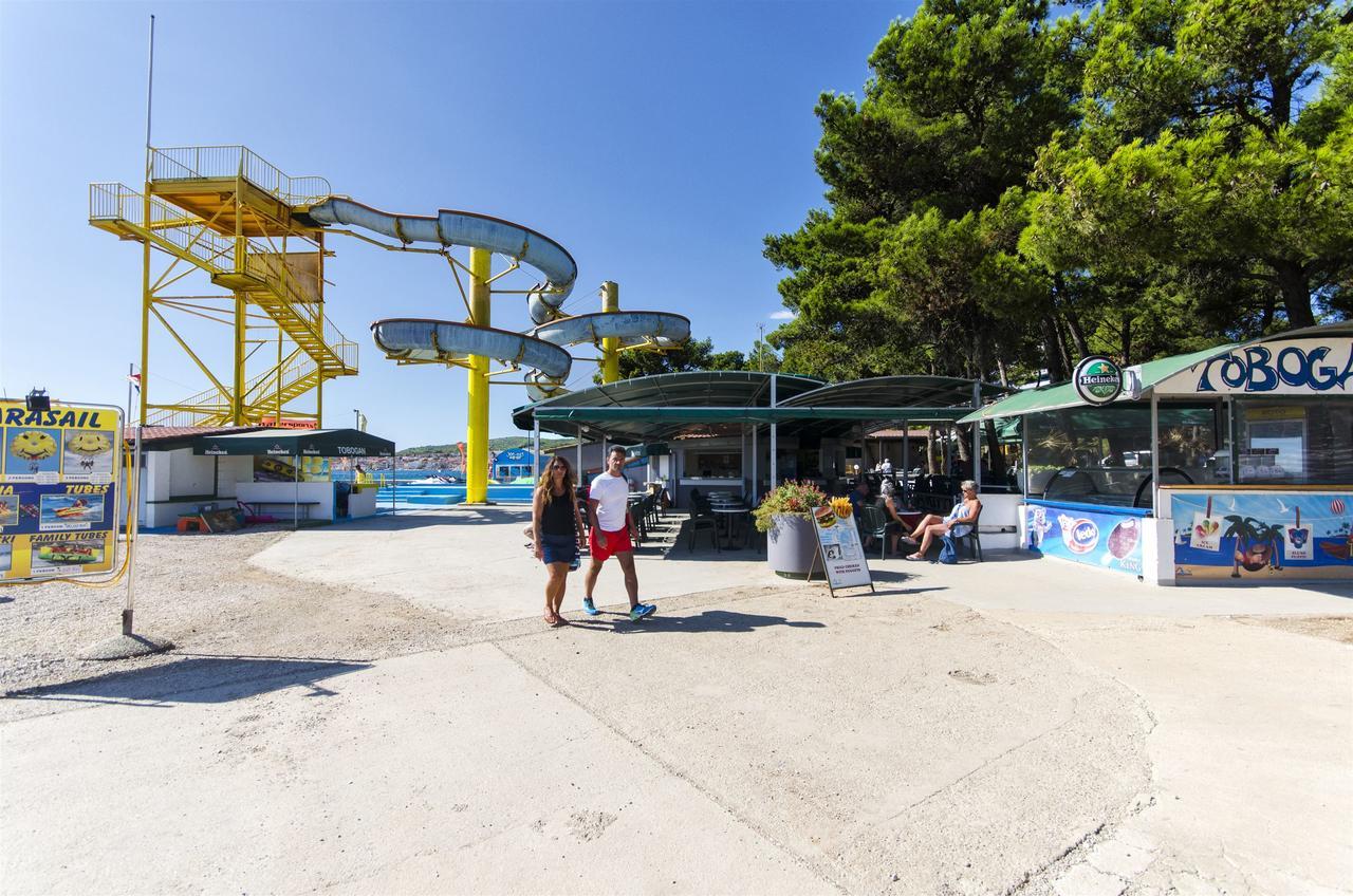 Apartments Marija Near Center Vodice Exterior photo